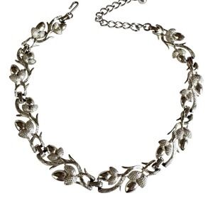Vintage Coro Silver Tone Vintage Signed Thistle Necklace‎ Retro Fairy